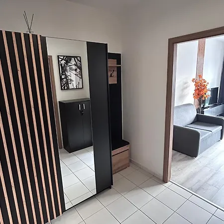 Nitra, Self Check-in, Private Parking Apartment *
