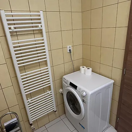 Nitra, Self Check-in, Private Parking Apartment